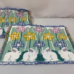 Placemat Table Decor Rabbit Bunny Garden Spring  Checked Flowers Woven 17" x 12"